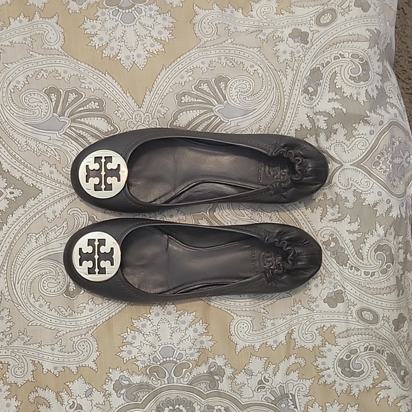 Tory Burch- Great condition! - Picture 4 of 5